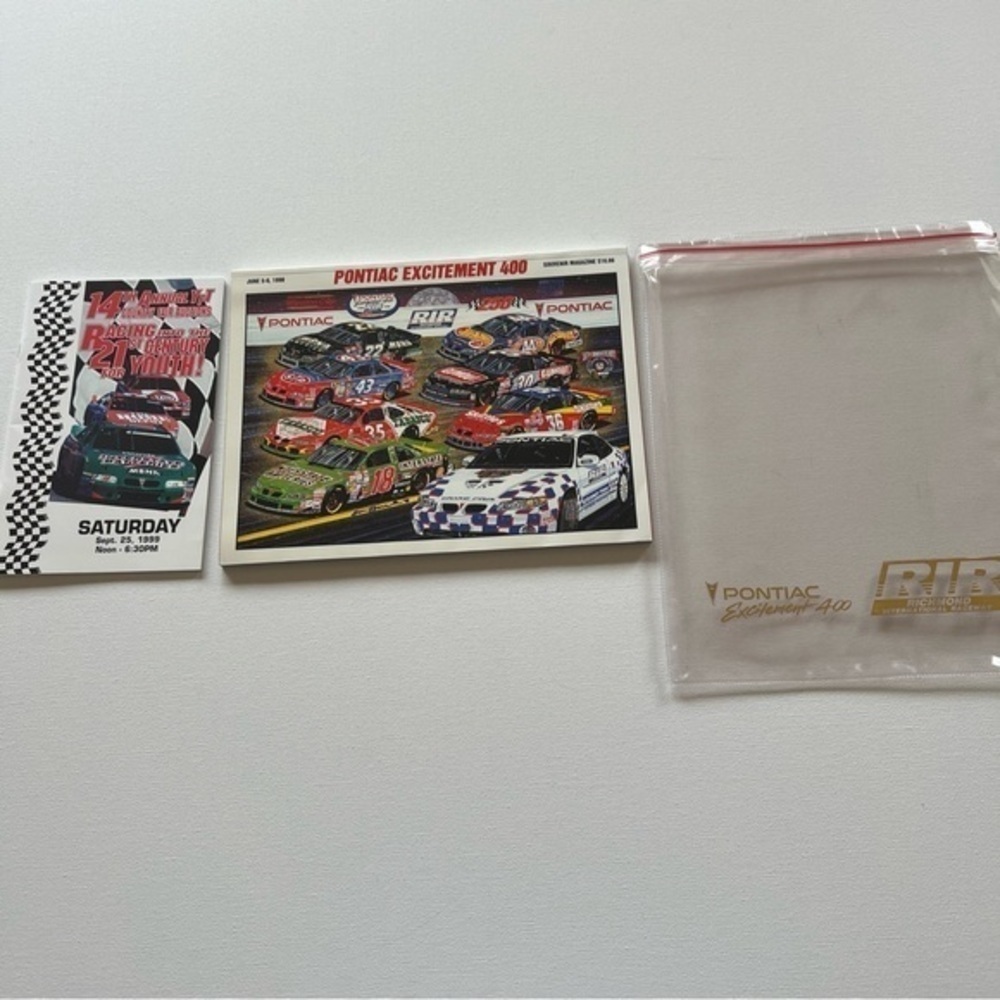 EUC PONTIAC EXCITEMENT 400 (June‎ 5-6, 1998) RICHMOND VA Offical Program (A3)